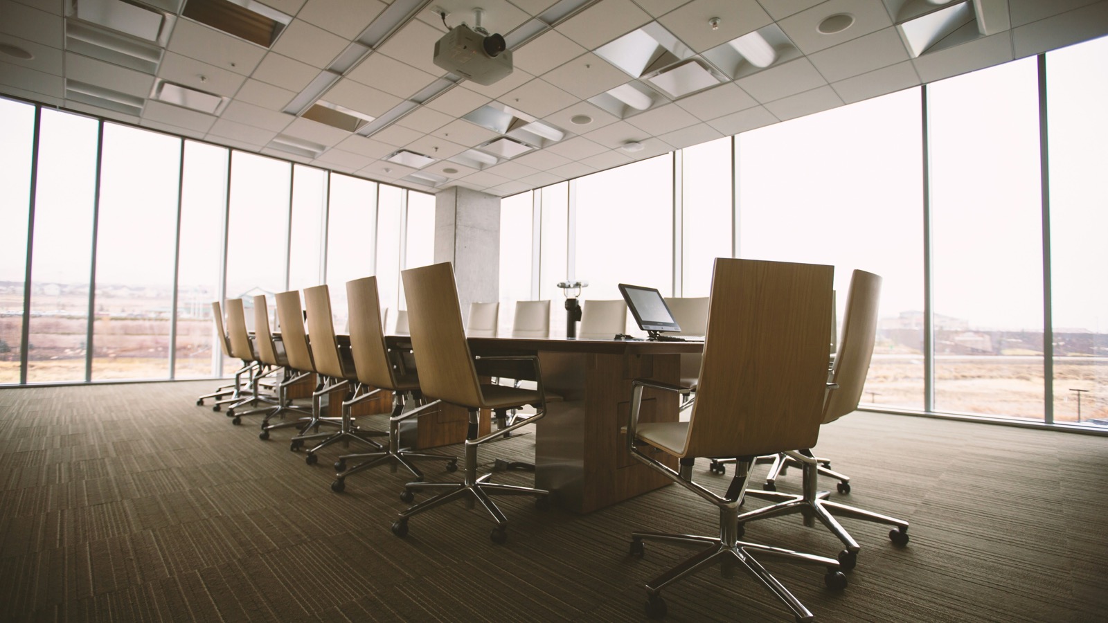 Sala de reuniones de una oficina corporativa